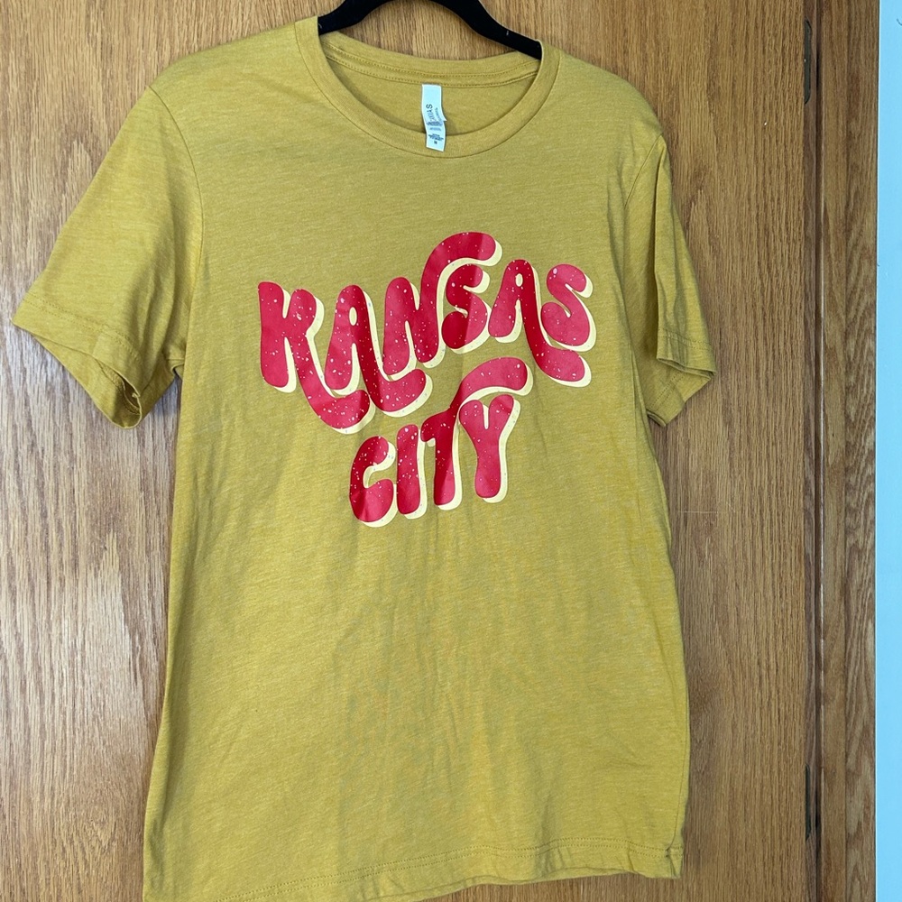 Kansas City Chiefs Mustard Tee NWOT